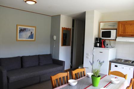 Vacaciones en montaña Apartamento cabina 2 piezas para 6 personas (CF28) - La Résidence les Chaumettes - Superdévoluy - Estancia