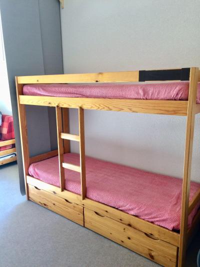 Holiday in mountain resort Studio sleeping corner 4 people (0502) - La Résidence les Colchiques - Vars - Bunk beds