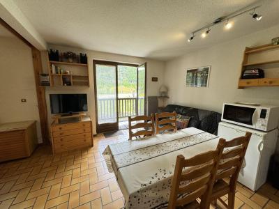 Vakantie in de bergen Studio cabine 4 personen (102) - La Résidence les Crêtes - Serre Chevalier - Woonkamer