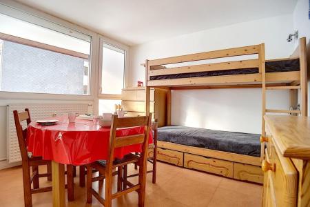 Vakantie in de bergen Studio 4 personen (E1) - La Résidence les Lauzes - Les Menuires - Woonkamer