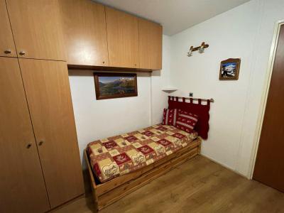 Holiday in mountain resort Studio sleeping corner 4 people (31) - La Résidence les Mélèzes - Les Menuires - Bedroom
