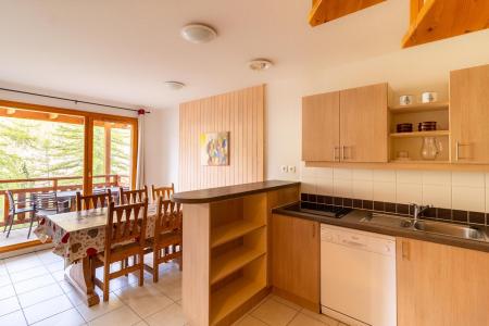 Holiday in mountain resort 3 rooms 5-7 people duplex apartment (405) - Le Balcon des Airelles - Les Orres - Kitchen