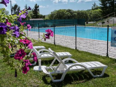 Vacances en montagne Le Bois de la Reine - Super Besse - Extérieur été