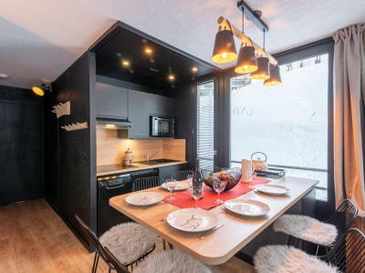 Holiday in mountain resort 2 room apartment 6 people (4) - Le Bollin - Tignes - Accommodation