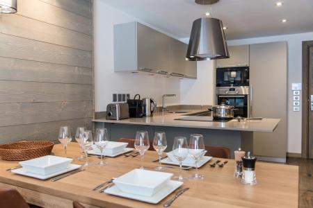 Holiday in mountain resort 3 room apartment cabin 4-6 people (A05) - Le C - Courchevel - Open-plan kitchen