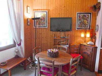 Holiday in mountain resort 2 room apartment 4 people (7) - Le Carlton - Chamonix - Table