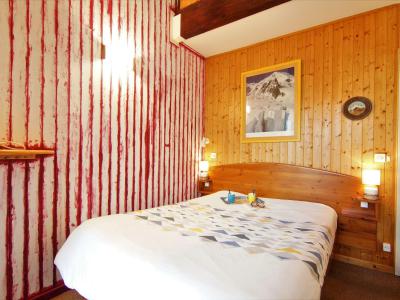 Holiday in mountain resort 3 room apartment 5 people (2) - Le Chailloud - Chamonix - Bedroom