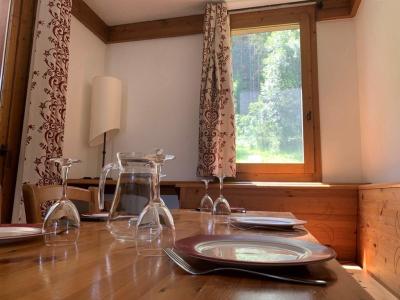 Urlaub in den Bergen Le Chalet de Montchavin - Montchavin La Plagne - Tisch