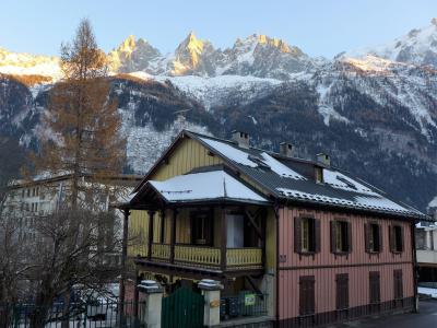 Vacances en montagne Le Chalet Suisse - Chamonix - Extérieur été