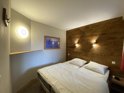 Holiday in mountain resort Le Christiana - La Tania - Bedroom