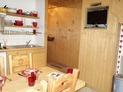 Holiday in mountain resort 3 room chalet 4 people (2) - Le Clos Alpin - Saint Gervais - Living room