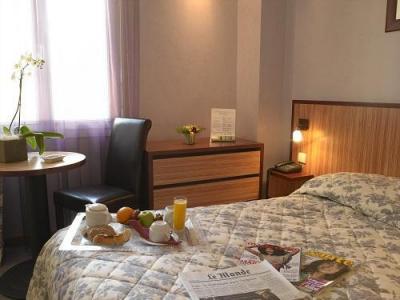 Holiday in mountain resort Classic Room (2 people) - Le Golf Hôtel - Brides Les Bains - Bedroom