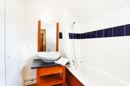 Holiday in mountain resort Le Hameau de Balestas - Peyragudes - Bathroom