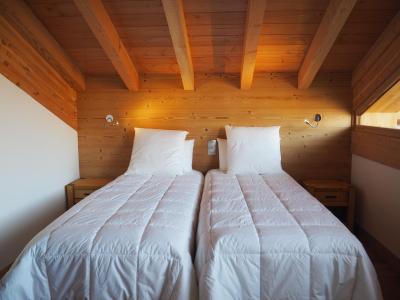 Holiday in mountain resort 7 room triplex chalet 12 people (Myriel) - Le Hameau de Caseblanche - Saint Martin de Belleville - Bedroom