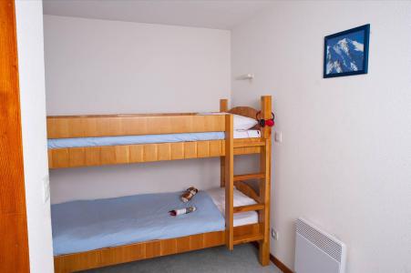 Holiday in mountain resort 3 room duplex apartment cabin 8 people - Le Hameau des Fontaines du Roi - Saint Jean d'Arves - Bunk beds