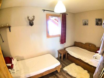 Holiday in mountain resort 4 room apartment 8 people (22C) - Le Hameau des Rennes - Vars - Bedroom