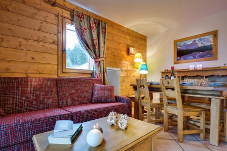 Holiday in mountain resort Le Hameau du Beaufortain - Les Saisies - Living room