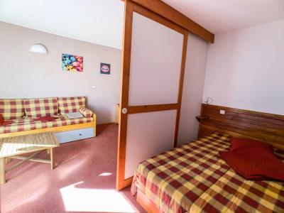 Holiday in mountain resort Studio cabin 4 people (3016) - Le Hameau du Borsat 3 - Tignes - Living room