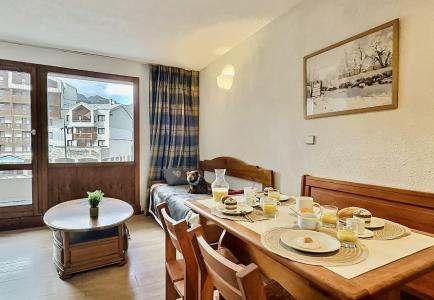 Holiday in mountain resort Studio cabin 4 people (3010) - Le Hameau du Borsat - Tignes - Living room