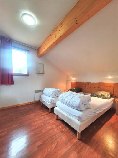 Holiday in mountain resort 3 room duplex semi-detached chalet 6 people (T2) - Le Hameau du Puy - Superdévoluy - Bedroom