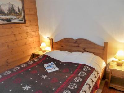 Holiday in mountain resort 3 room apartment 4 people (1) - Le Krystor - Chamonix - Bedroom