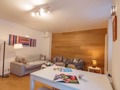 Holiday in mountain resort 3 room apartment 4 people (2) - Le Paccard - Chamonix - Living room