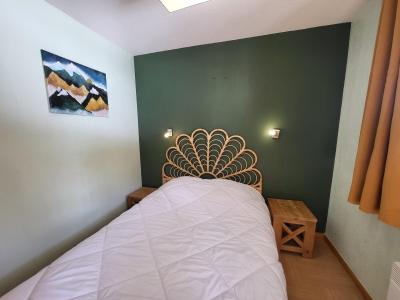Holiday in mountain resort 2 room apartment sleeping corner 6 people (220) - Le Parc des Airelles - Les Orres - Bedroom