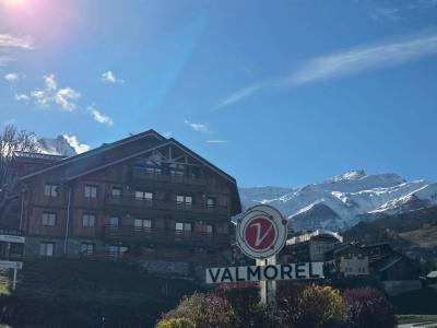 Vacanze in montagna Le Roc - Valmorel - Esteriore estate