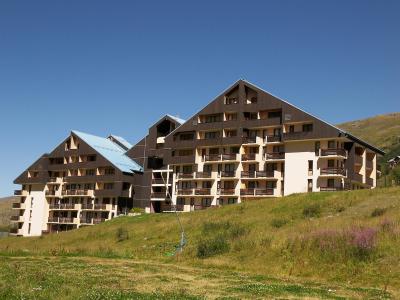 Rent in ski resort Le Sarvan - Les Menuires - Summer outside