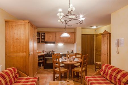 Holiday in mountain resort Les Balcons de Val Cenis Village - Val Cenis - Open-plan kitchen