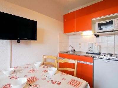 Holiday in mountain resort 1 room apartment 4 people (2) - Les Carlines 1 - Les Menuires - Iron