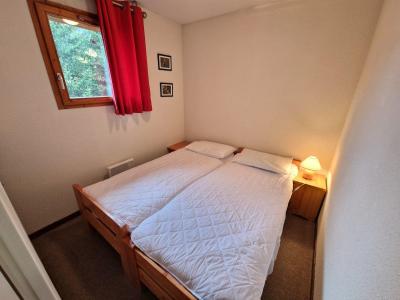 Wakacje w górach Apartament 3 pokojowy kabina 4-6 osób (E5) - Les Chalets d'Arrondaz - Valfréjus - Pokój