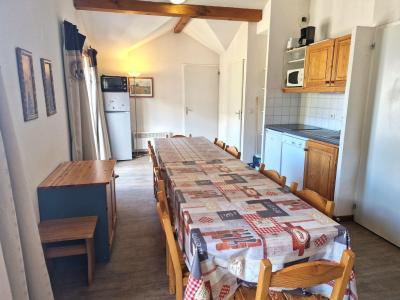 Vacanze in montagna Appartamento 6 stanze con cabina per 10-12 persone (E7) - Les Chalets d'Arrondaz - Valfréjus - Tavolo