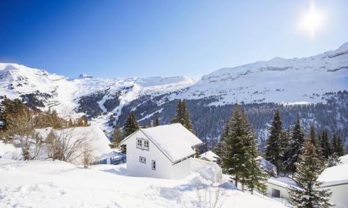 Ski verhuur Chalet 3 kamers 8 personen (Confort 70m²) - Les Chalets de Flaine Hameau - Maeva Home - Flaine - Buiten zomer
