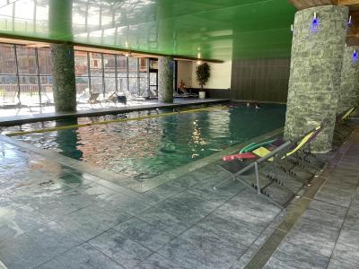 Holiday in mountain resort LES CHALETS DE FLAMBEAU - La Bresse - Swimming pool