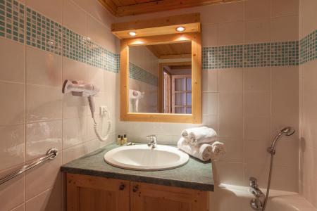Holiday in mountain resort Les Chalets de l'Adonis - Les Menuires - Bathroom