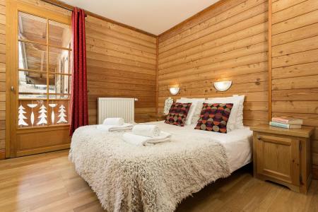 Holiday in mountain resort Les Chalets de l'Altiport - Alpe d'Huez - Bedroom