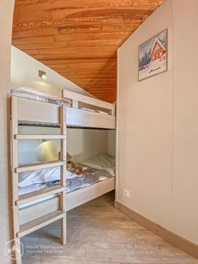 Holiday in mountain resort Les Chalets de la Pyramide - Aussois - Cabin