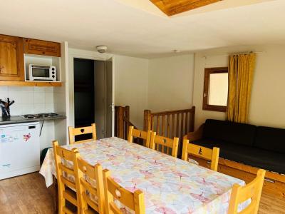 Holiday in mountain resort 4 room duplex apartment 8-10 people (1304) - Les Chalets de la Vanoise - La Norma - Living room