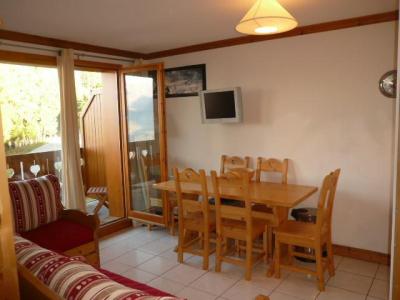Holiday in mountain resort 3 room apartment 6 people (B21) - Les Chalets de Montalbert - Montalbert - Living room