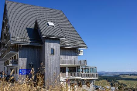 Vacances en montagne Les Chalets de Super-Besse - Super Besse - Extérieur été