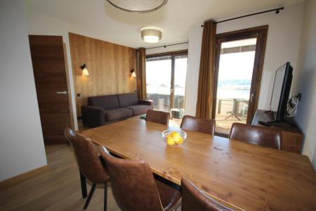 Holiday in mountain resort 3 room apartment 6 people (F22) - Les Chalets des Cimes - Les Saisies - Table