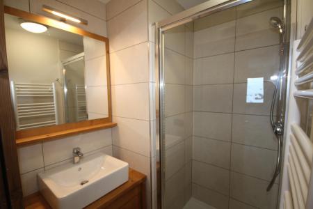 Holiday in mountain resort 3 room apartment 6 people (G25) - Les Chalets des Cimes - Les Saisies - Shower