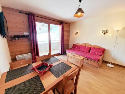 Holiday in mountain resort 2 room apartment 4 people (F12) - Les Chalets des Rennes - Vars - Living room