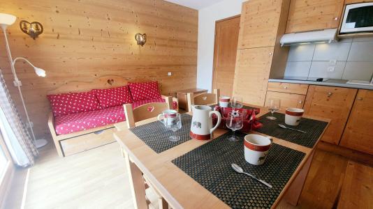 Holiday in mountain resort 2 room apartment 4 people (G12) - Les Chalets des Rennes - Vars - Living room