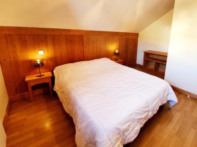 Holiday in mountain resort 3 room duplex apartment 6 people (E31) - Les Chalets des Rennes - Vars - Bedroom