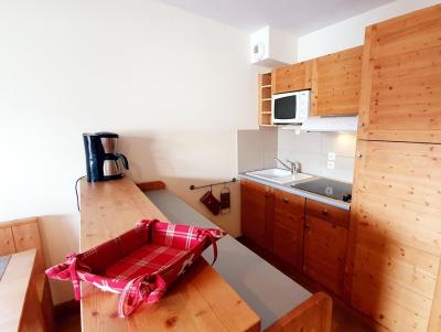 Holiday in mountain resort 3 room duplex apartment 6 people (G32) - Les Chalets des Rennes - Vars - Kitchen