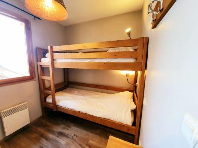 Holiday in mountain resort 4 room duplex apartment 8 people (C11) - Les Chalets des Rennes - Vars - Bedroom