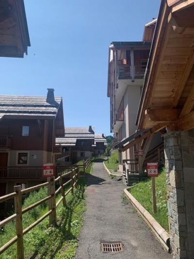 Holiday in mountain resort Les Chalets des Rennes - Vars