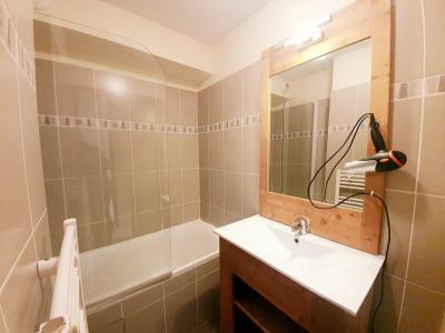 Vakantie in de bergen Appartement 2 kamers 4 personen (G12) - Les Chalets des Rennes - Vars - Badkamer